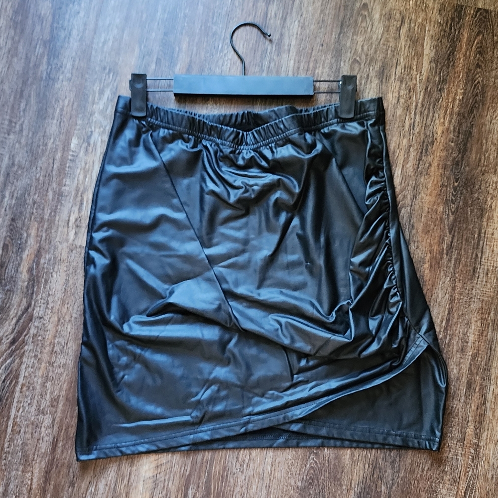 Pleather skirt 1x